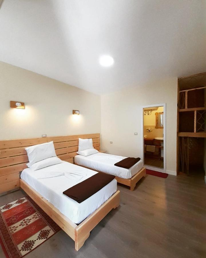 At Pikotiko'S - Korca City Rooms For Rent Kültér fotó