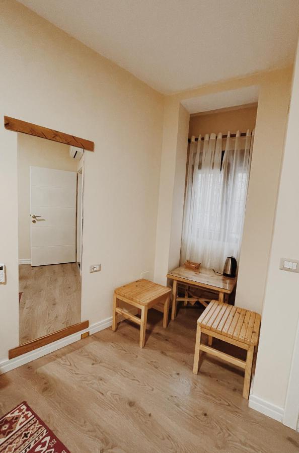 At Pikotiko'S - Korca City Rooms For Rent Kültér fotó