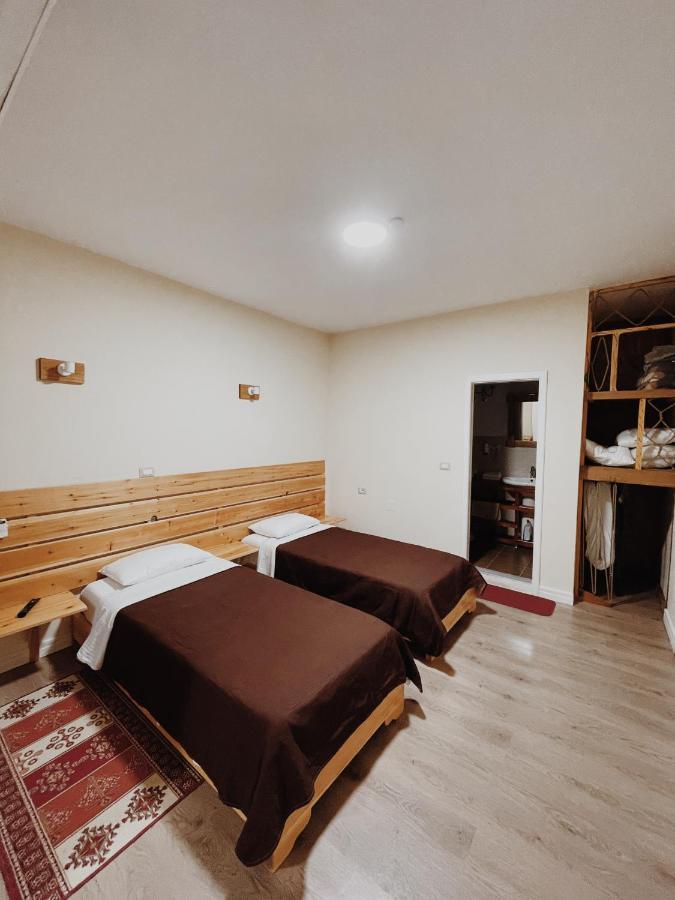 At Pikotiko'S - Korca City Rooms For Rent Kültér fotó