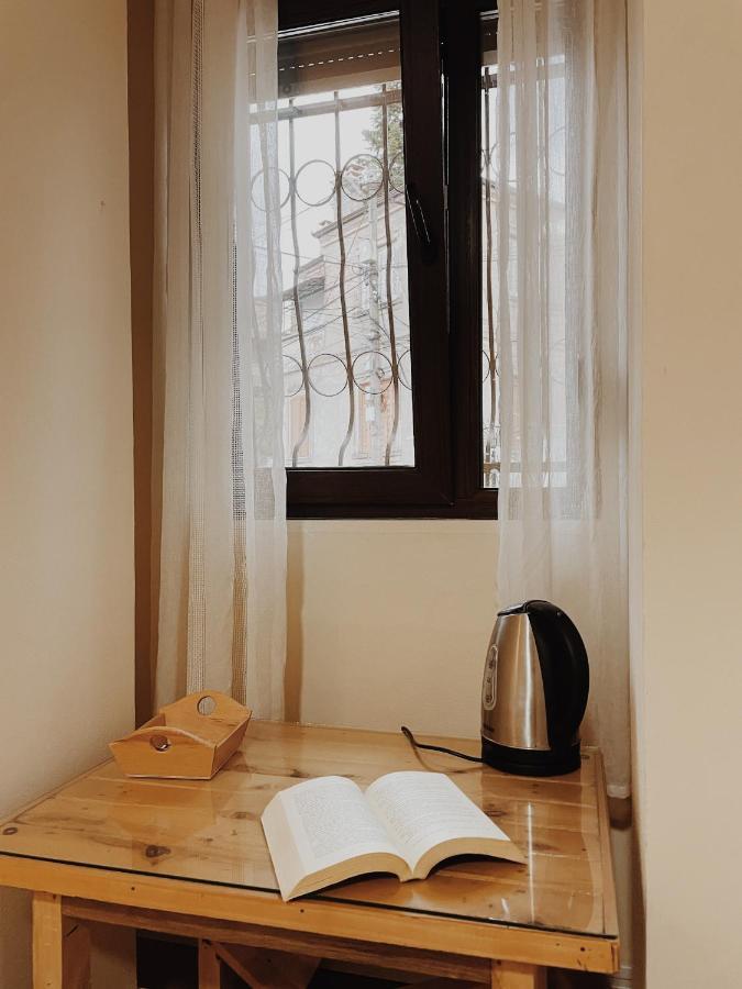 At Pikotiko'S - Korca City Rooms For Rent Kültér fotó