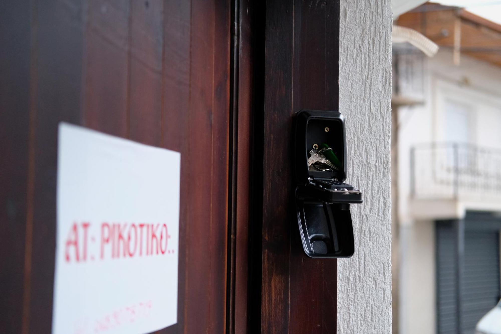 At Pikotiko'S - Korca City Rooms For Rent Kültér fotó