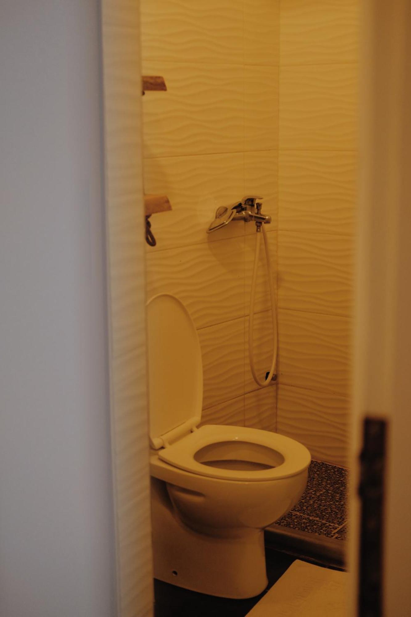 At Pikotiko'S - Korca City Rooms For Rent Kültér fotó