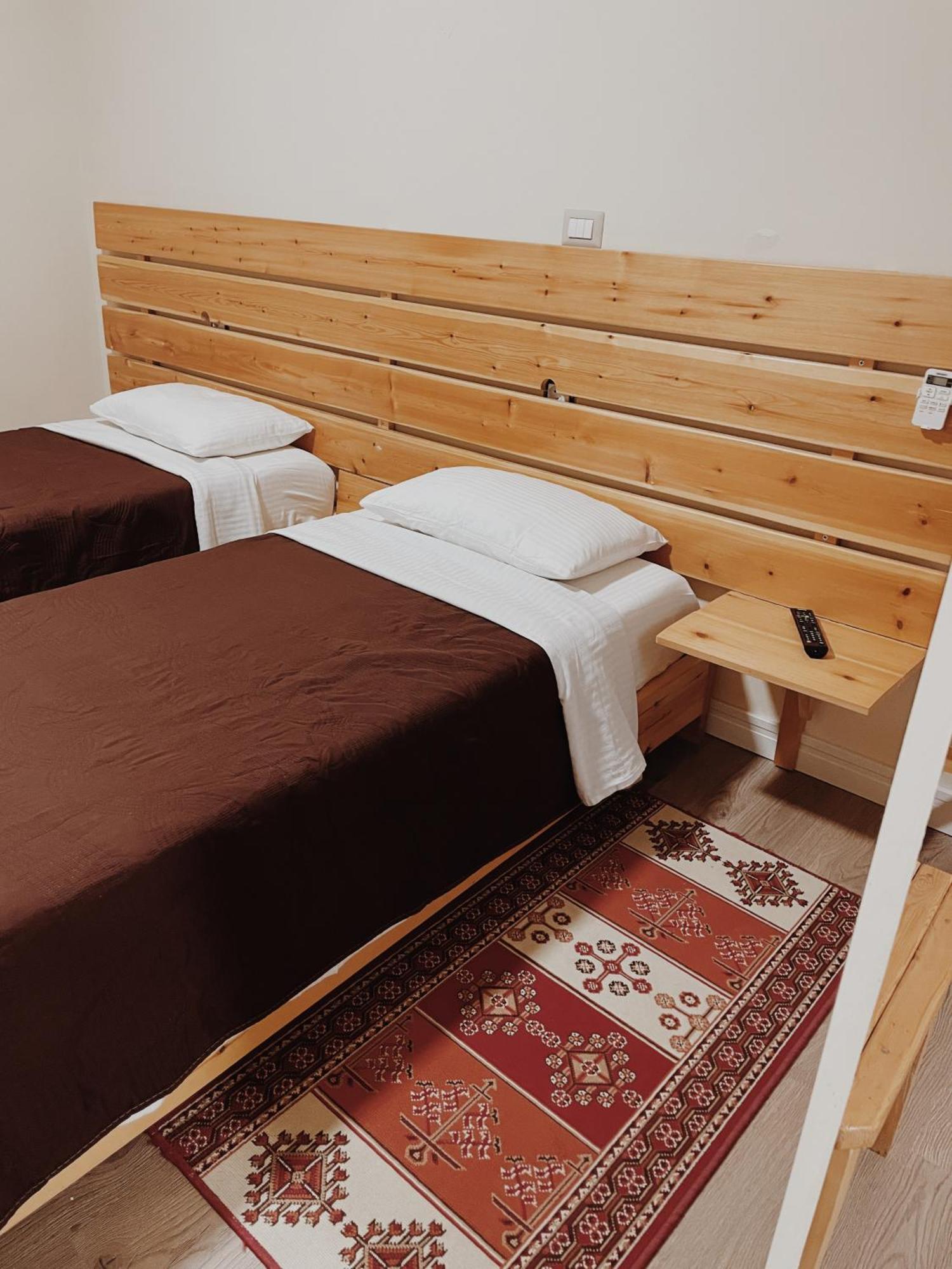 At Pikotiko'S - Korca City Rooms For Rent Kültér fotó